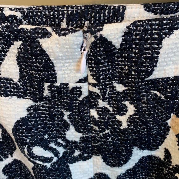 Ann Taylor Floral Tweed Black and White Skirt - Picture 4 of 8